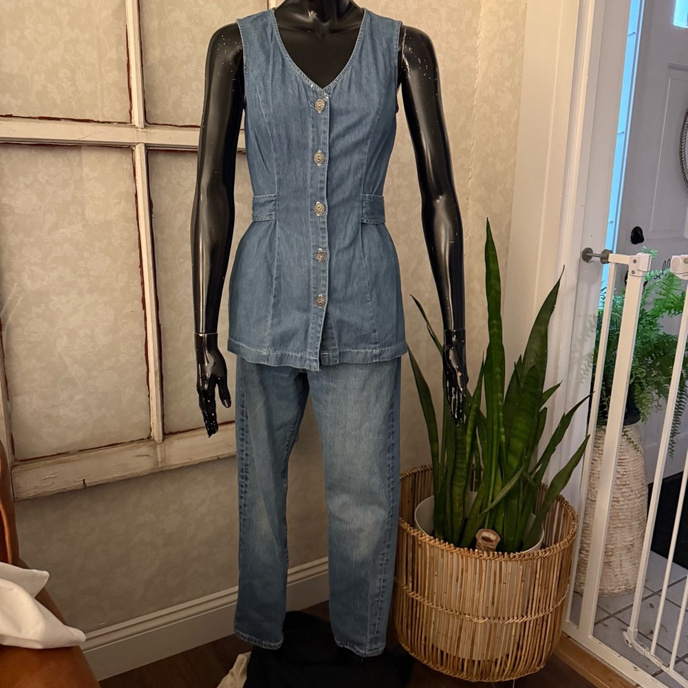 Vtg & Rare 90’s Marnie West Denim Vest 100% cotton. Boho, Country, Indie vibes.